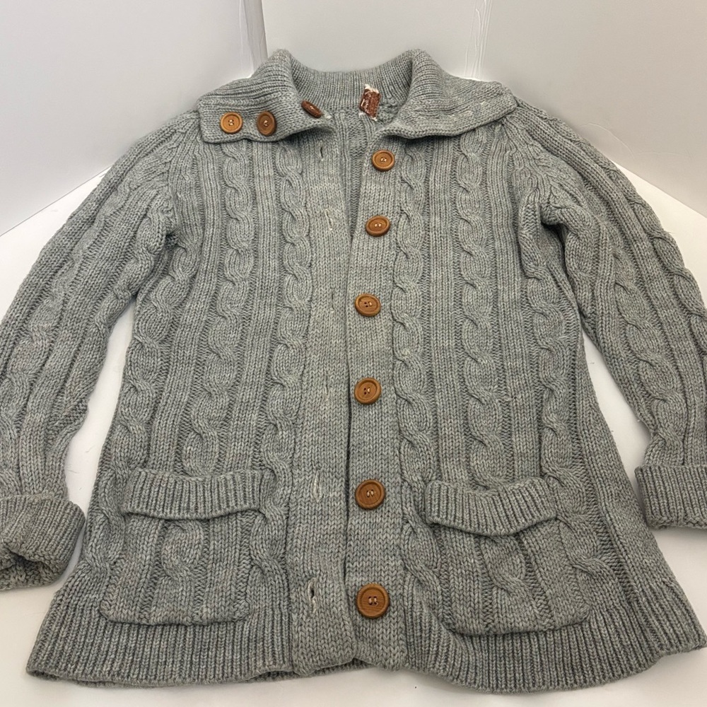 Vintage Dayne Taylor Gray Cable Knit Cardigan with Brown Wooden Buttons
